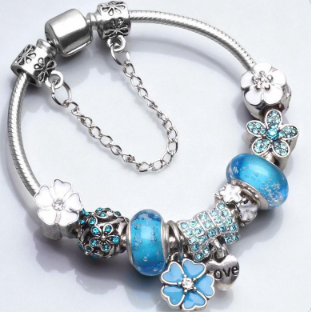 BloomCharm Apyrankė – Elegantiška ir žavinga