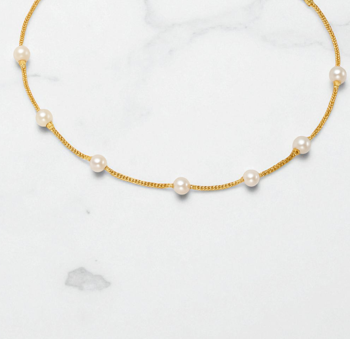 Auksinė Perlų Choker Apyrankė – Subtili Prabanga