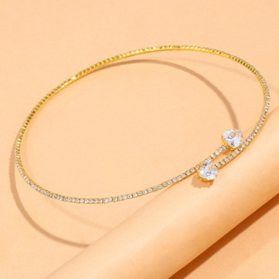 CRISTAL Deimantų Kaklo Grandinė – Subtili Prabanga ir Elegancija