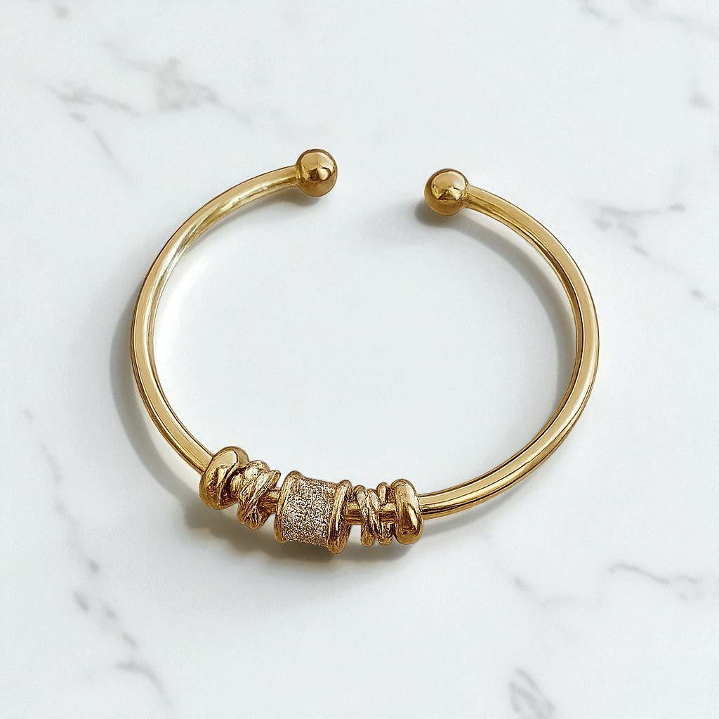 Golden Charm Prabangi Apyrankė – Elegantiška ir Reguliuojama
