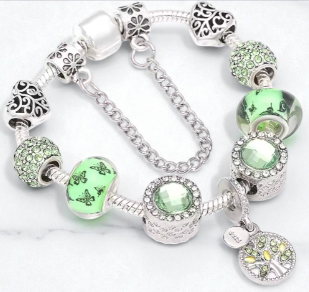 Green Harmony Charm Apyrankė – Žavinga ir Elegantiška