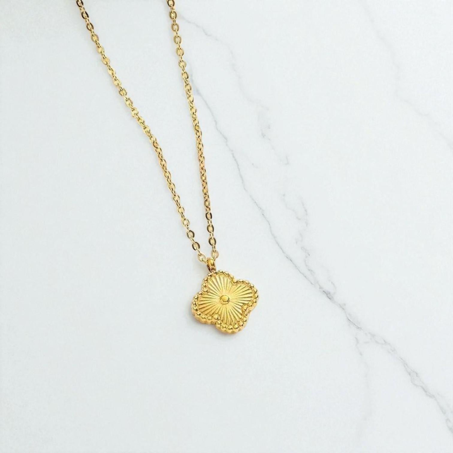 Clover Charm vėrinys – Laiko patikrinta prabanga su prasme