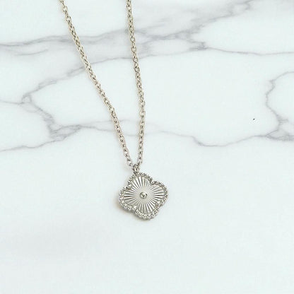 Clover Charm vėrinys – Laiko patikrinta prabanga su prasme